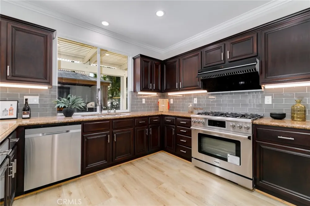 85 Quail Cyn Irvine, CA 92618