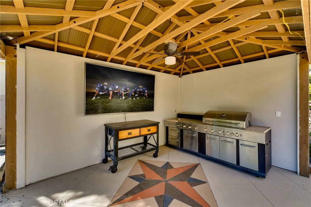 85 Quail Cyn Irvine, CA 92618