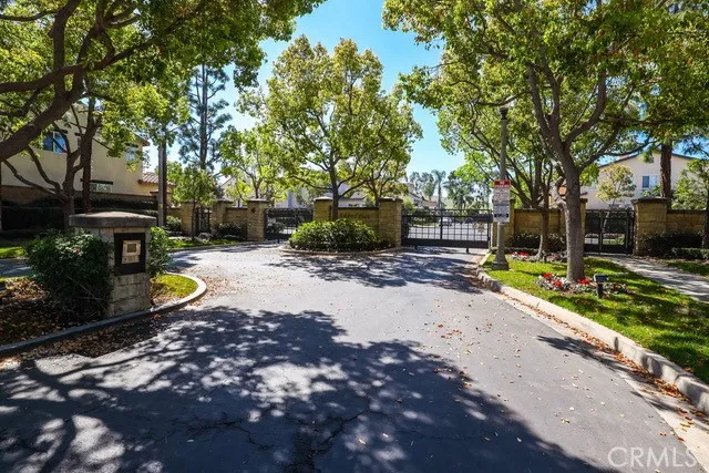 85 Quail Cyn Irvine, CA 92618