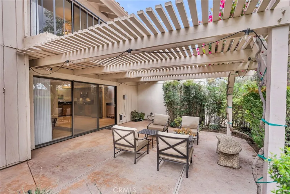 2252 El Capitan Riverside, CA 92506