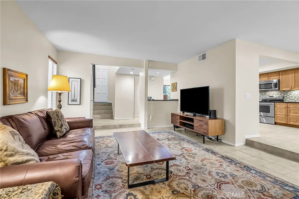 2252 El Capitan Riverside, CA 92506