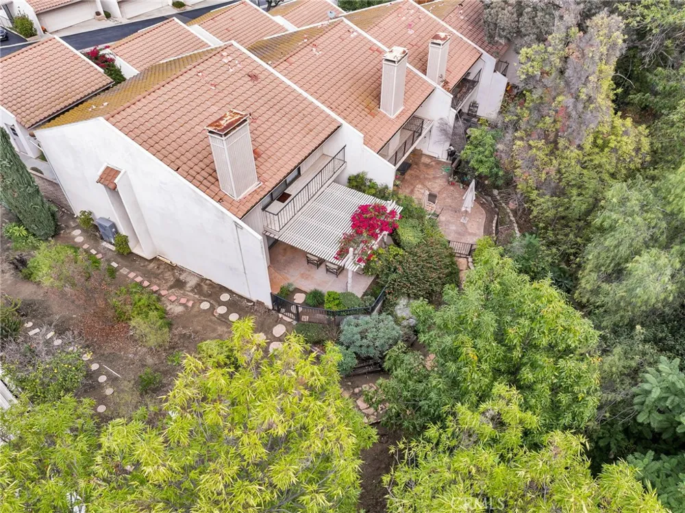2252 El Capitan Riverside, CA 92506