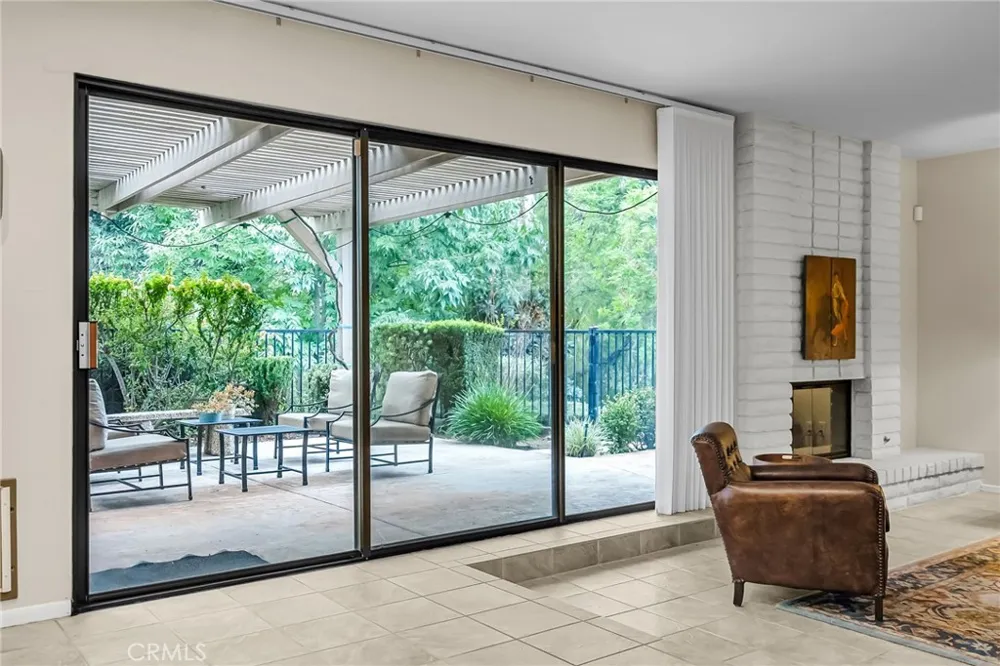 2252 El Capitan Riverside, CA 92506