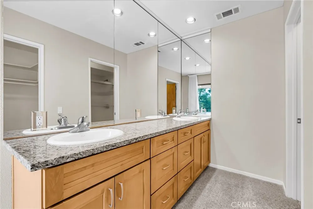 2252 El Capitan Riverside, CA 92506