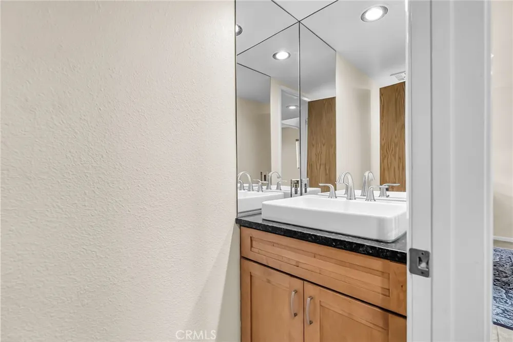 2252 El Capitan Riverside, CA 92506