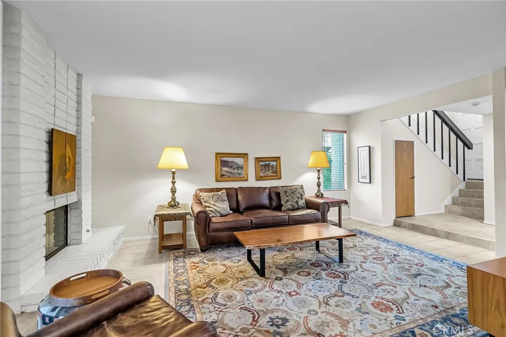 2252 El Capitan Riverside, CA 92506