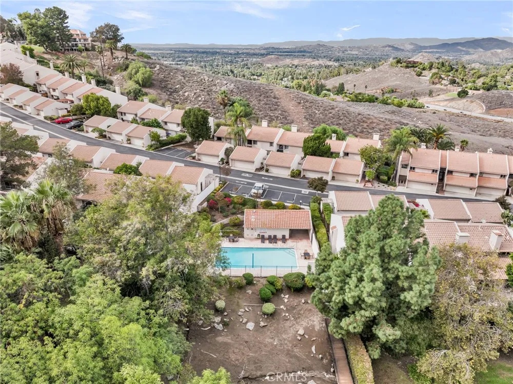 2252 El Capitan Riverside, CA 92506
