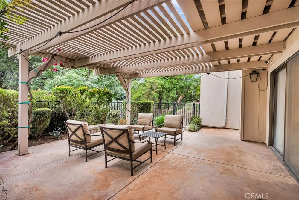 2252 El Capitan Riverside, CA 92506