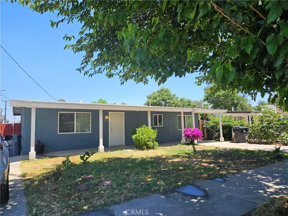 712 E Whittier Hemet, CA 92543