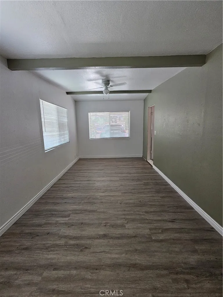 712 E Whittier Hemet, CA 92543