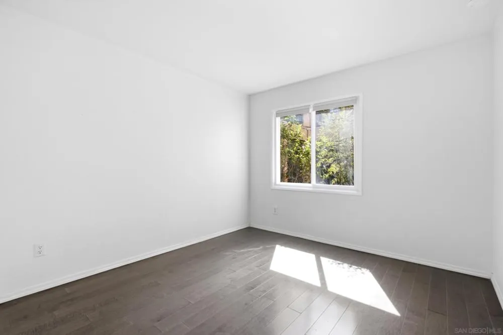 8178 Avenida Navidad #12 San Diego, CA 92122