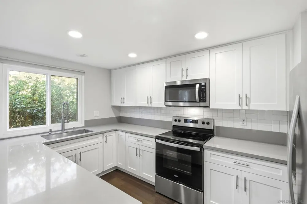 8178 Avenida Navidad #12 San Diego, CA 92122