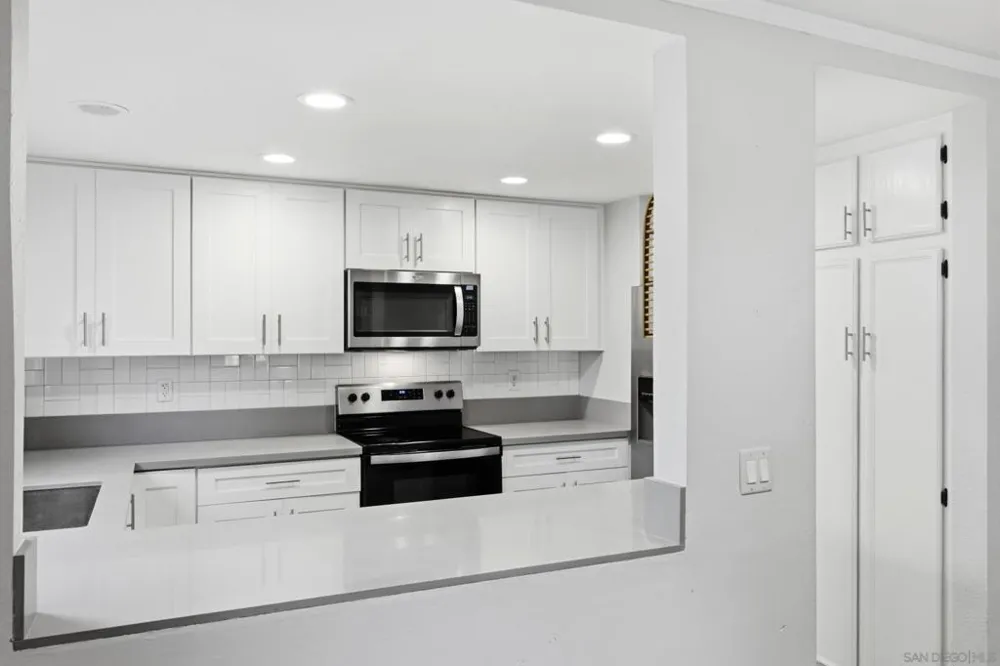 8178 Avenida Navidad #12 San Diego, CA 92122