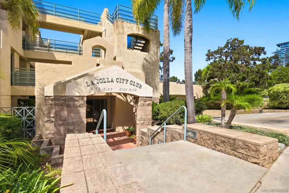 8178 Avenida Navidad #12 San Diego, CA 92122