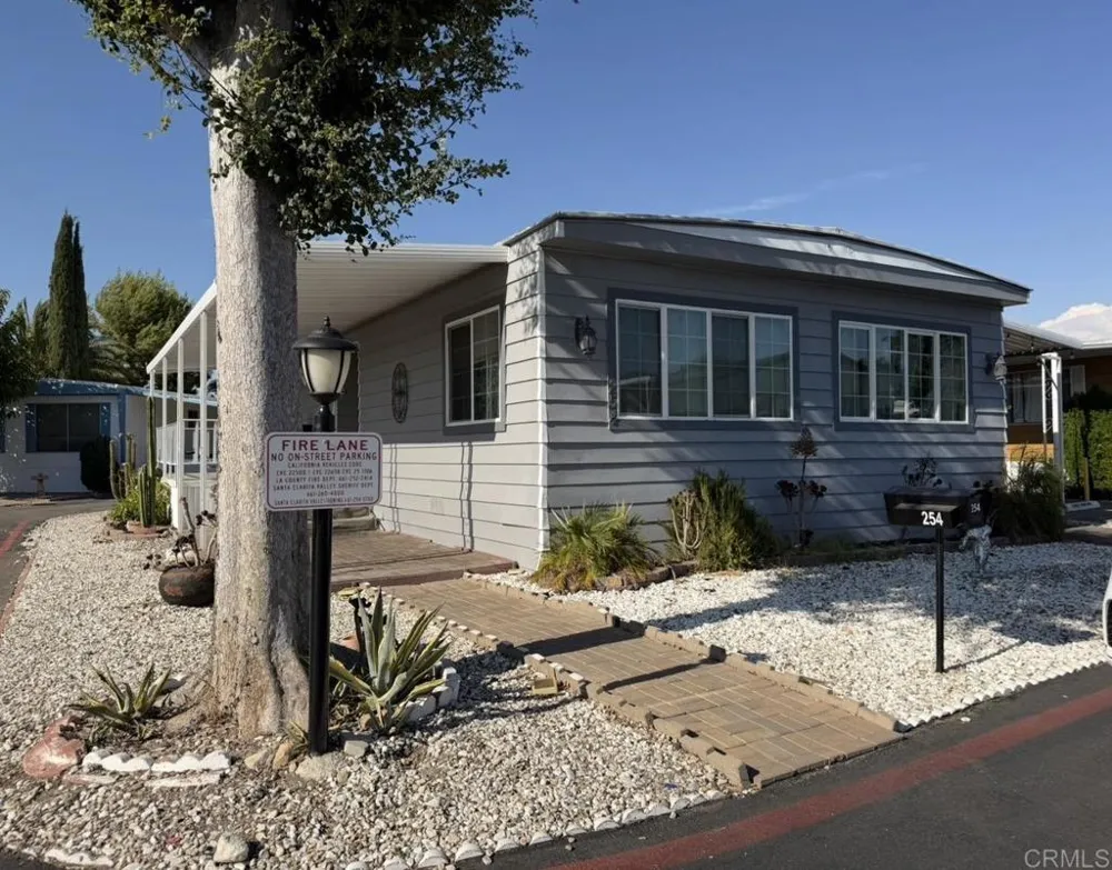 27361 Sierra Hwy #254 Canyon Country, CA 91351