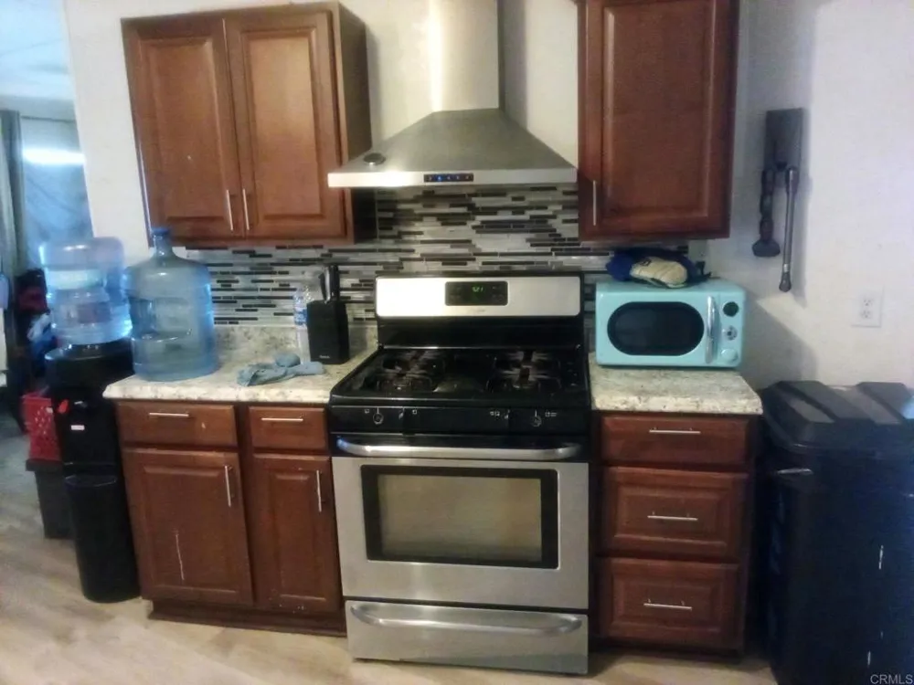 27361 Sierra Hwy #254 Canyon Country, CA 91351