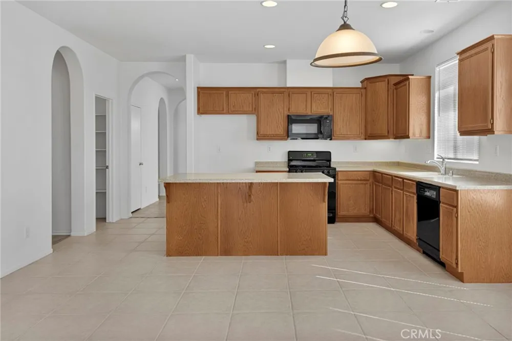 12383 Luna Road Victorville, CA 92392