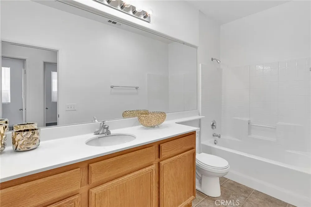 12383 Luna Road Victorville, CA 92392