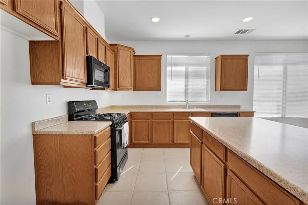 12383 Luna Road Victorville, CA 92392