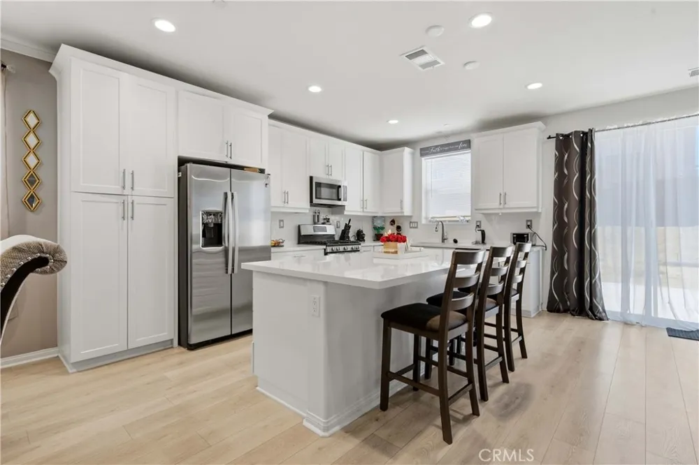 10260 Torrey Court Hesperia, CA 92345