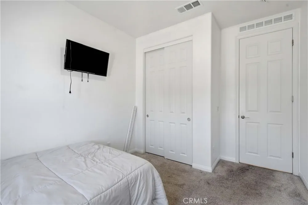 10260 Torrey Court Hesperia, CA 92345