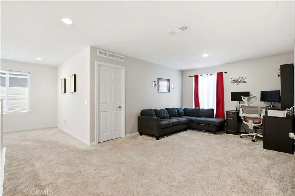 10260 Torrey Court Hesperia, CA 92345