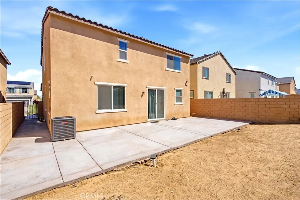 10260 Torrey Court Hesperia, CA 92345