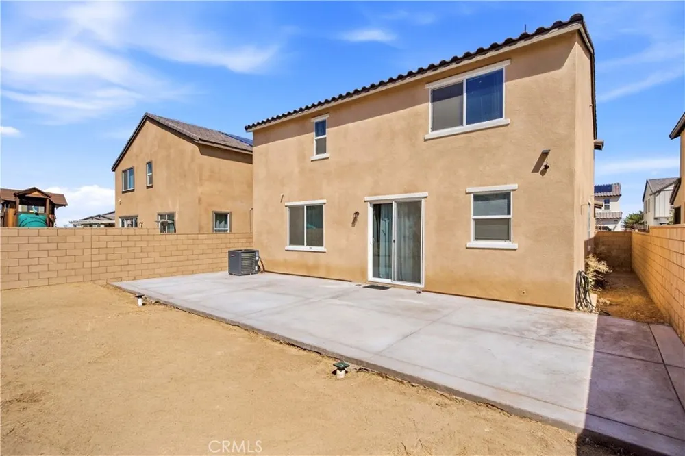 10260 Torrey Court Hesperia, CA 92345