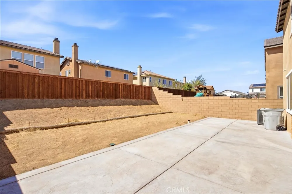 10260 Torrey Court Hesperia, CA 92345