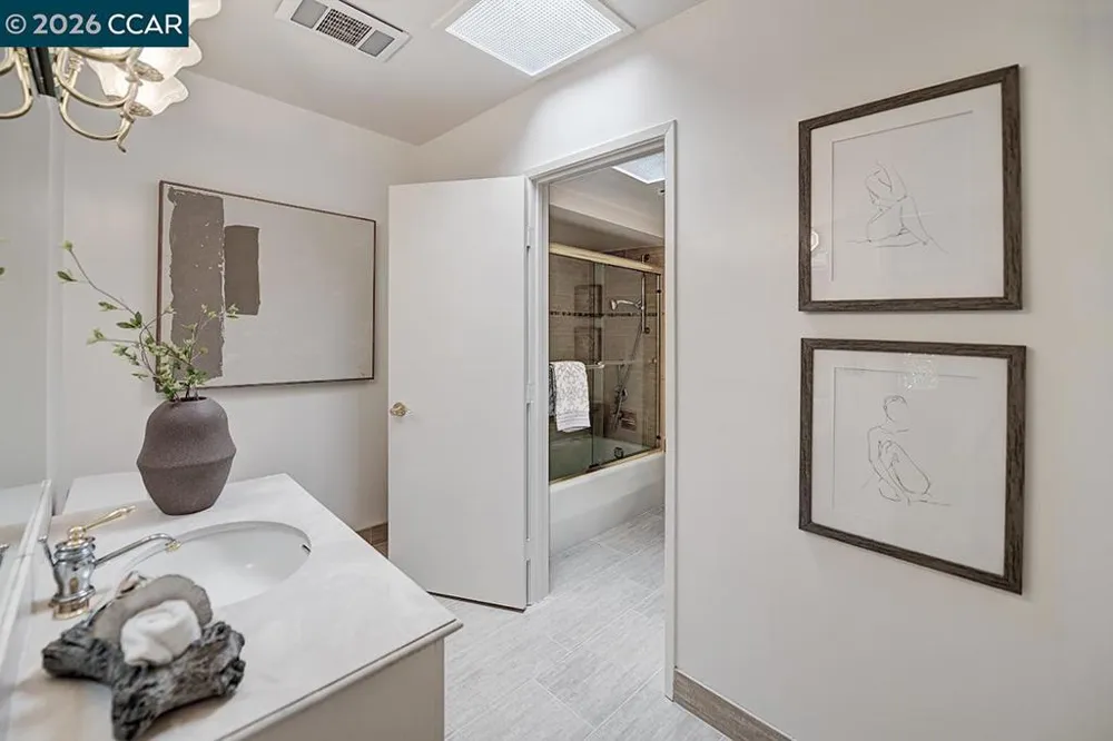 3434 Tice Creek Dr #3 Walnut Creek, CA 94595