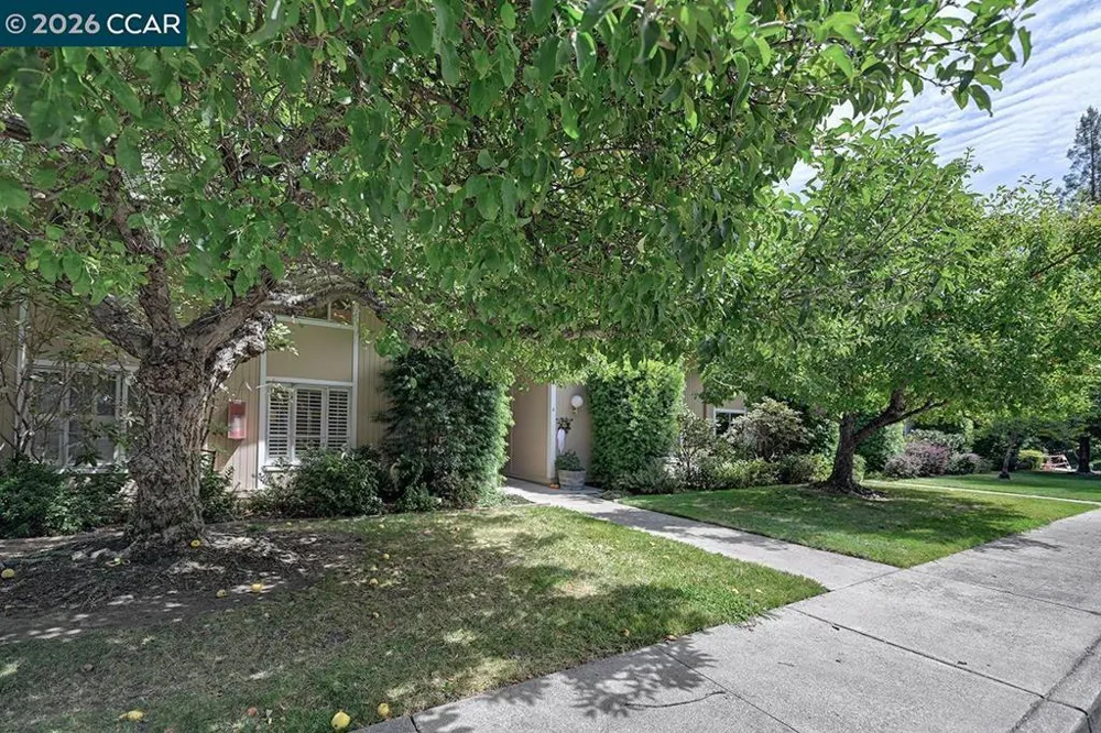 3434 Tice Creek Dr #3 Walnut Creek, CA 94595