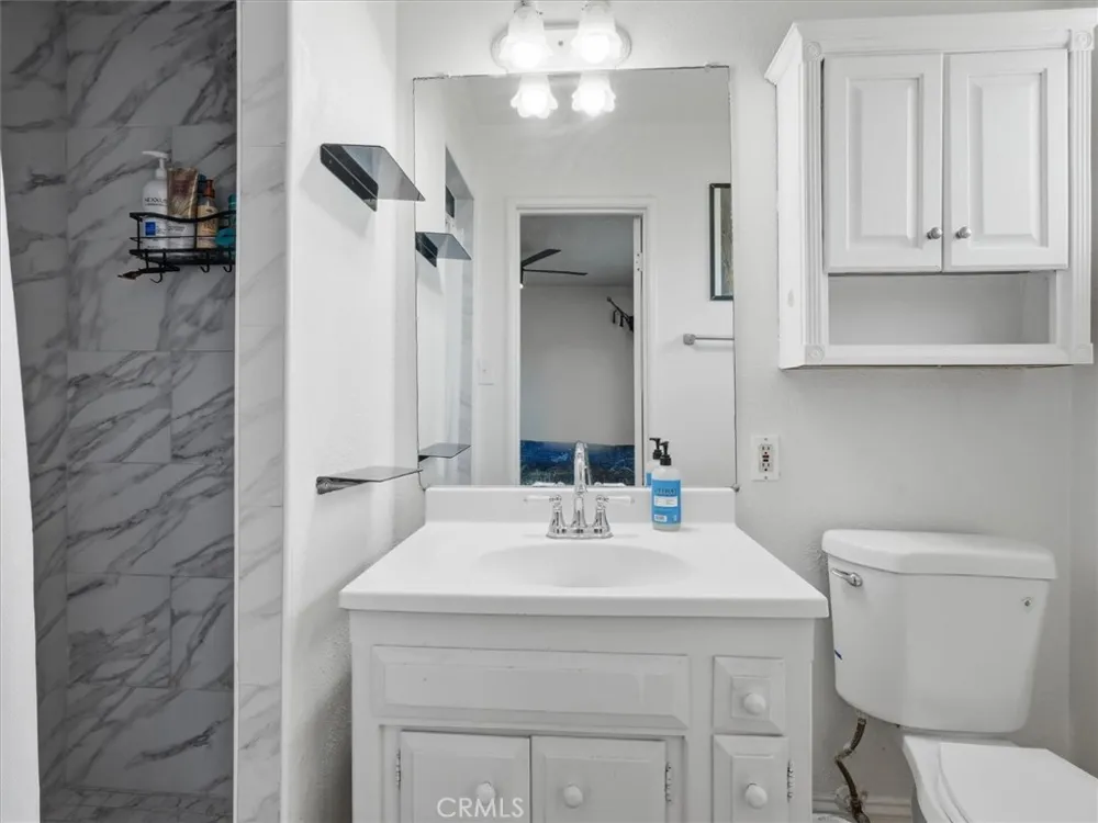 649 W Ashcroft Clovis, CA 93612