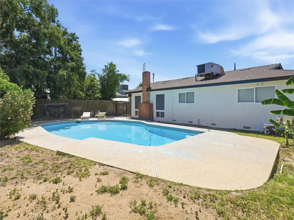 649 W Ashcroft Clovis, CA 93612