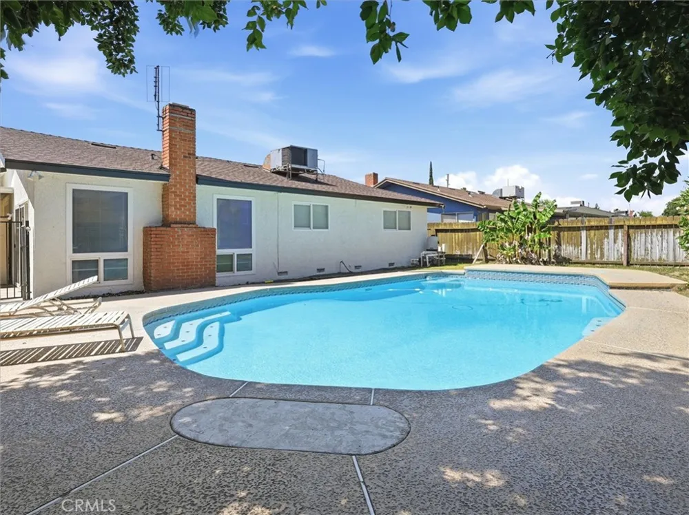 649 W Ashcroft Clovis, CA 93612