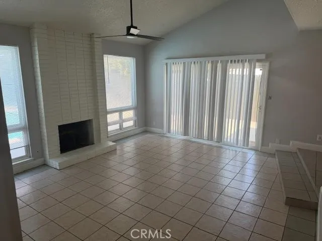649 W Ashcroft Clovis, CA 93612