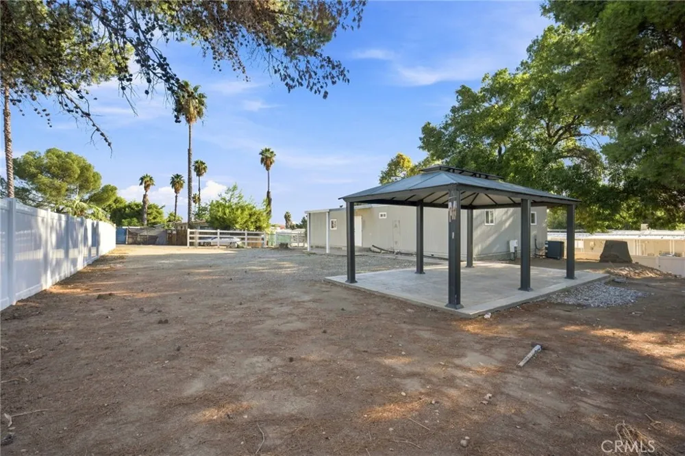 17183 Hidalgo Perris, CA 92570