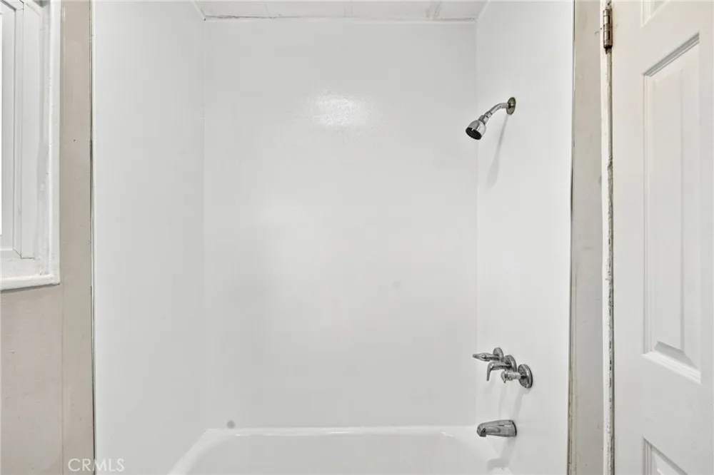 17183 Hidalgo Perris, CA 92570