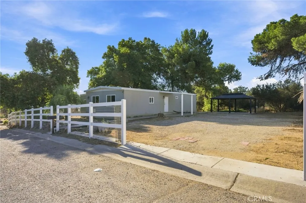 17183 Hidalgo Perris, CA 92570