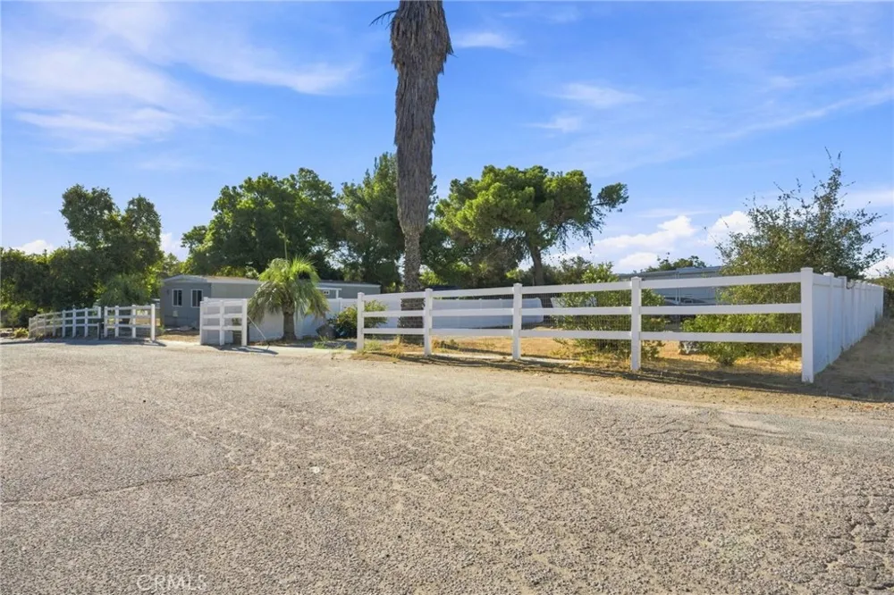 17183 Hidalgo Perris, CA 92570