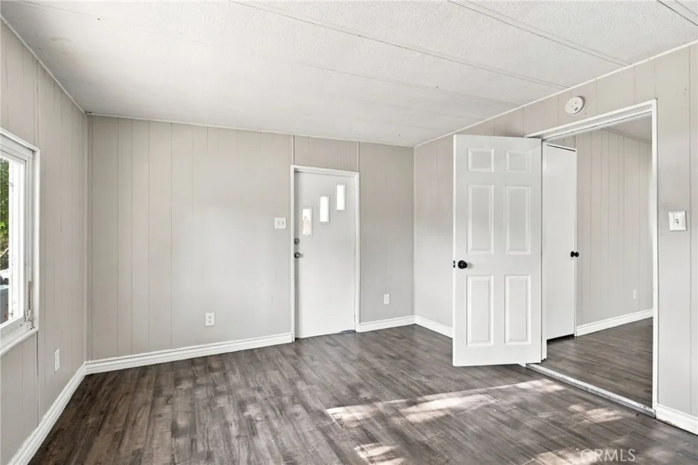 17183 Hidalgo Perris, CA 92570
