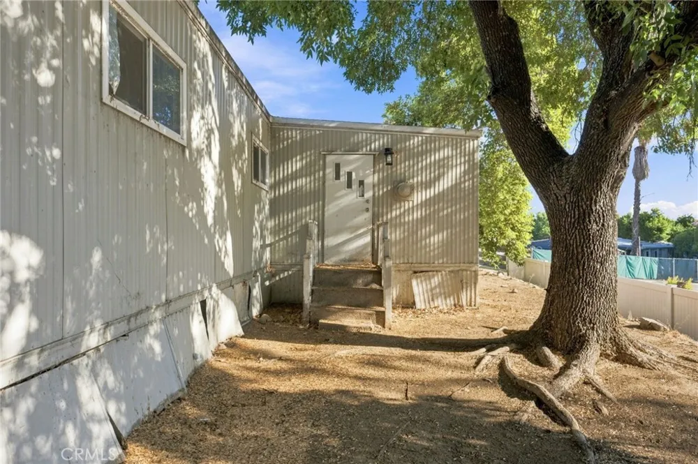 17183 Hidalgo Perris, CA 92570