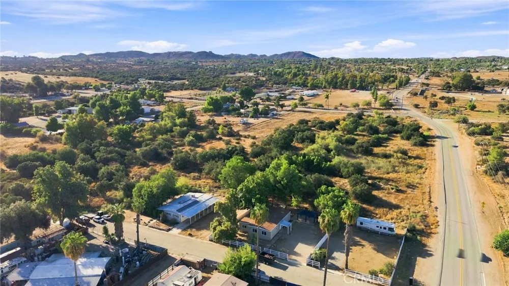 17183 Hidalgo Perris, CA 92570