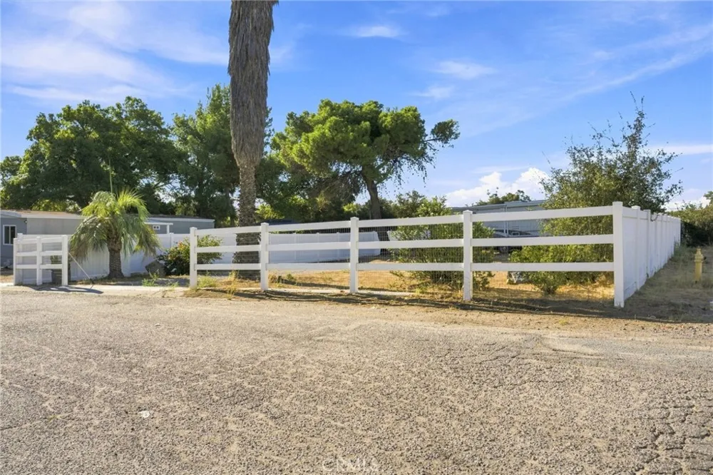 17183 Hidalgo Perris, CA 92570