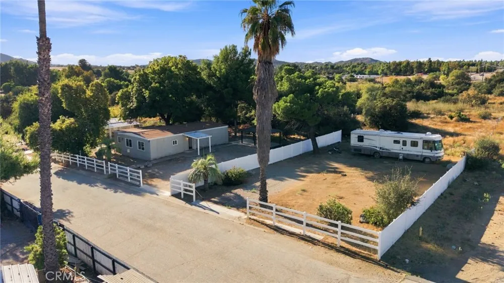 17183 Hidalgo Perris, CA 92570