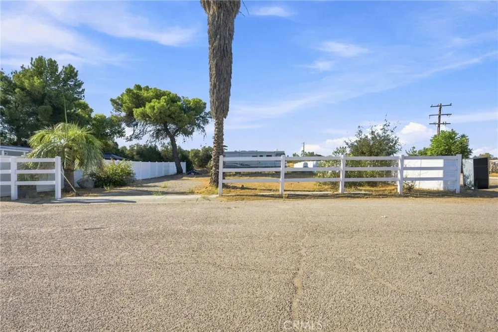 17183 Hidalgo Perris, CA 92570
