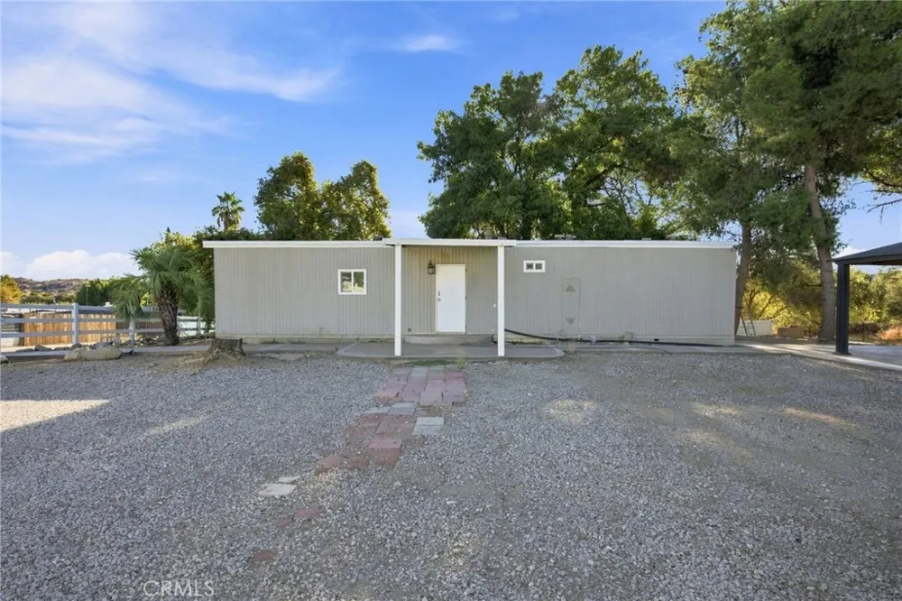 17183 Hidalgo Perris, CA 92570