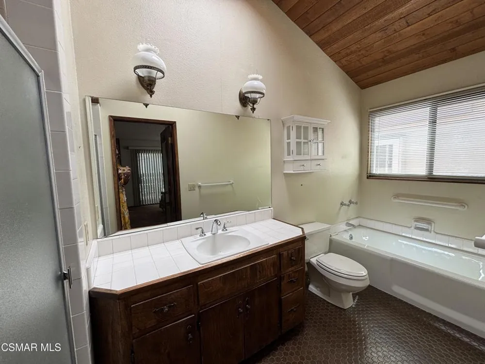 129 Van Nuys Avenue Oxnard, CA 93035