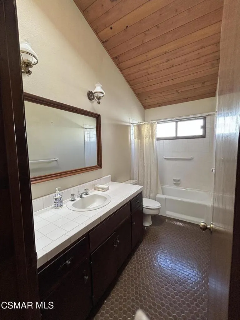 129 Van Nuys Avenue Oxnard, CA 93035