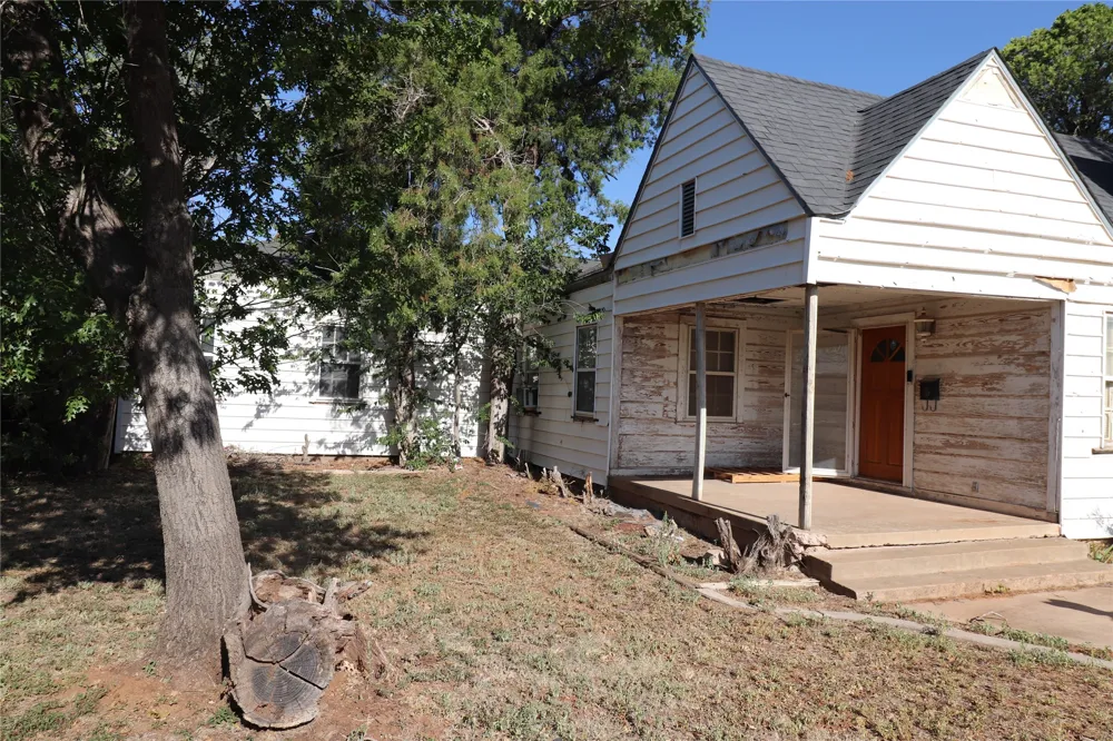 1402 Avenue K Anson, TX 79501