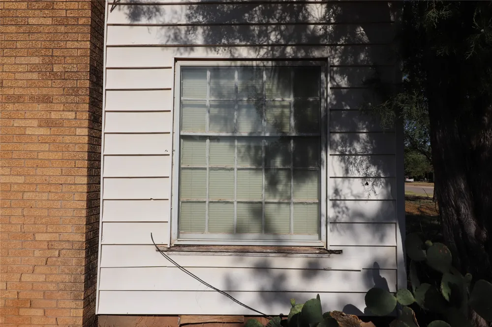 1402 Avenue K Anson, TX 79501